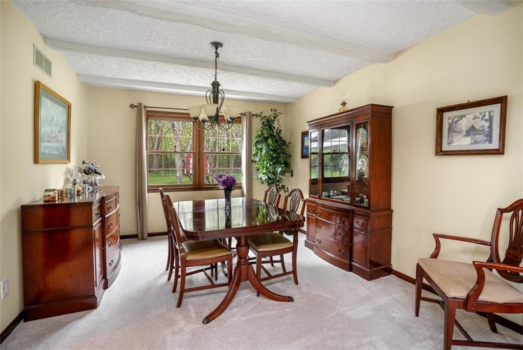744 Tanglewood Road Hermitage, PA 16148 - Photo 4 of 20 Gallery Image 4
