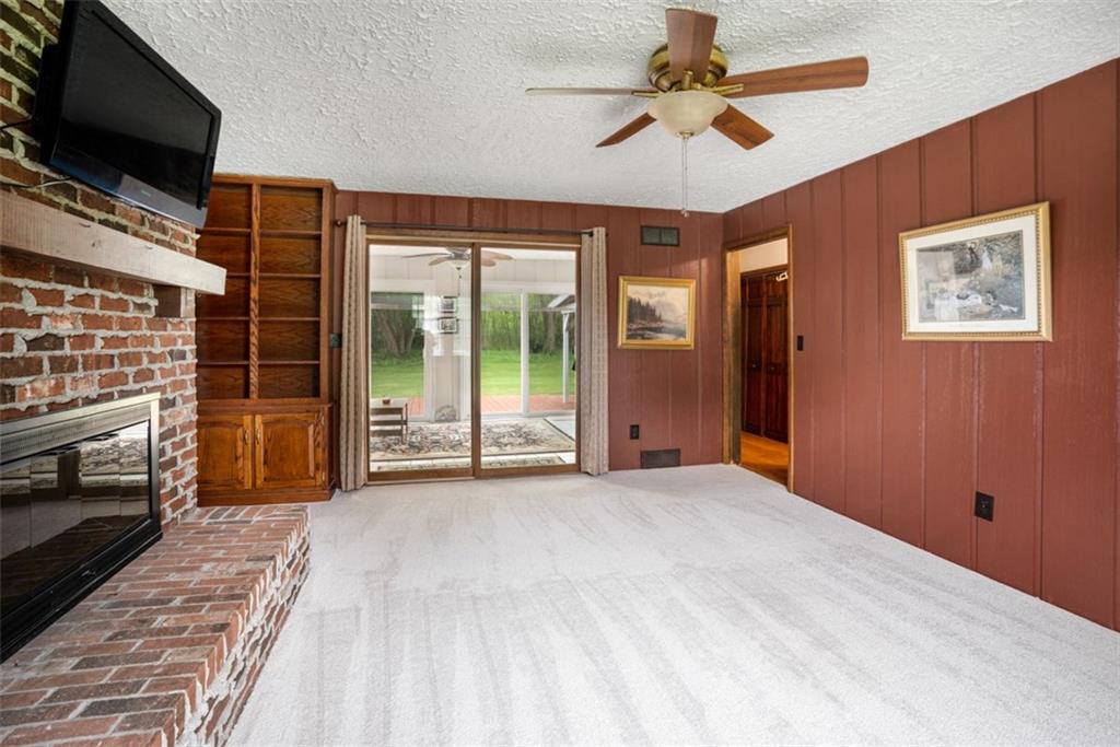 744 Tanglewood Road Hermitage, PA 16148 - Photo 9 of 20 Gallery Image 9