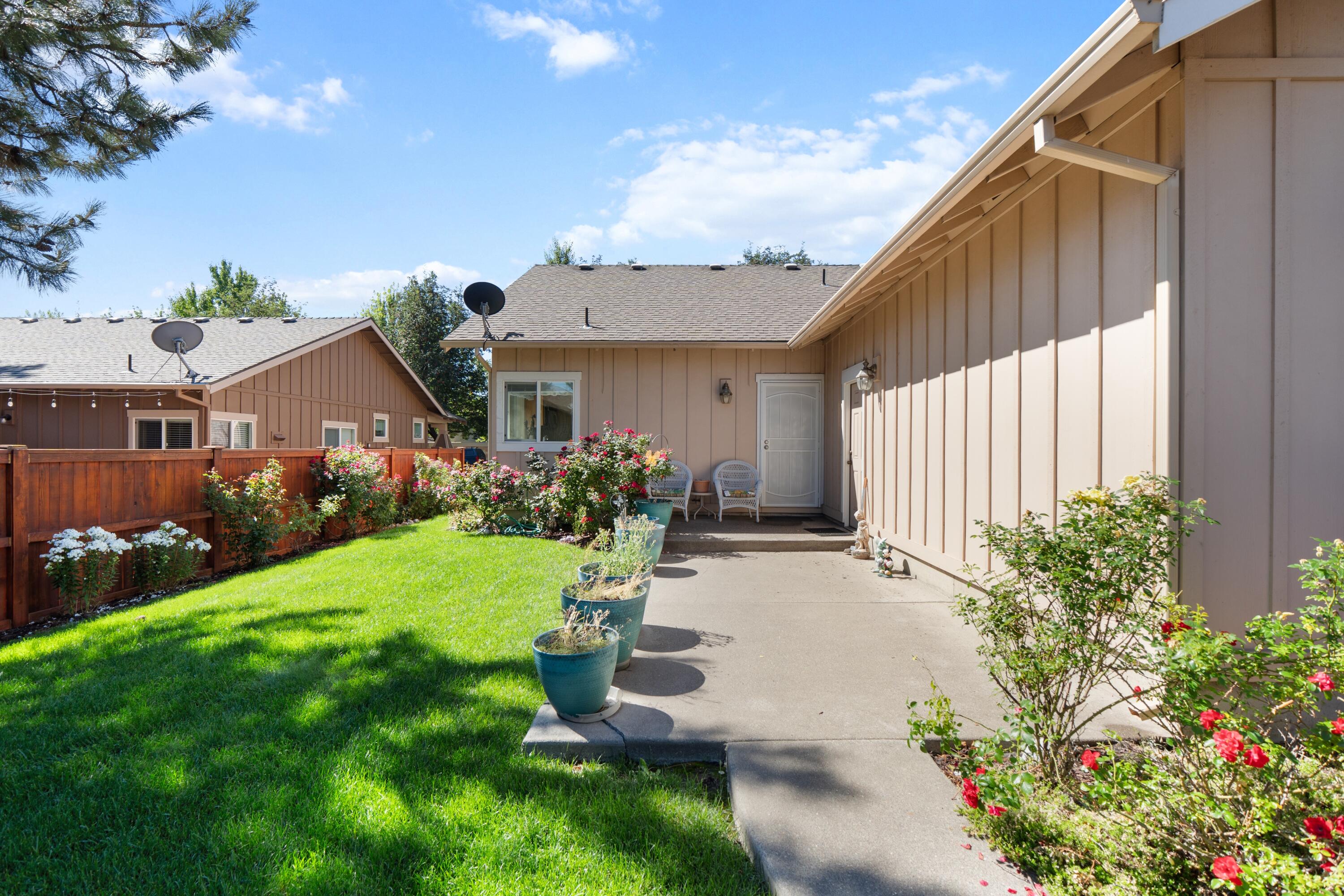 20280 Halfway Road Bend, OR 97703 - Photo 4 of 19 DSC01455
