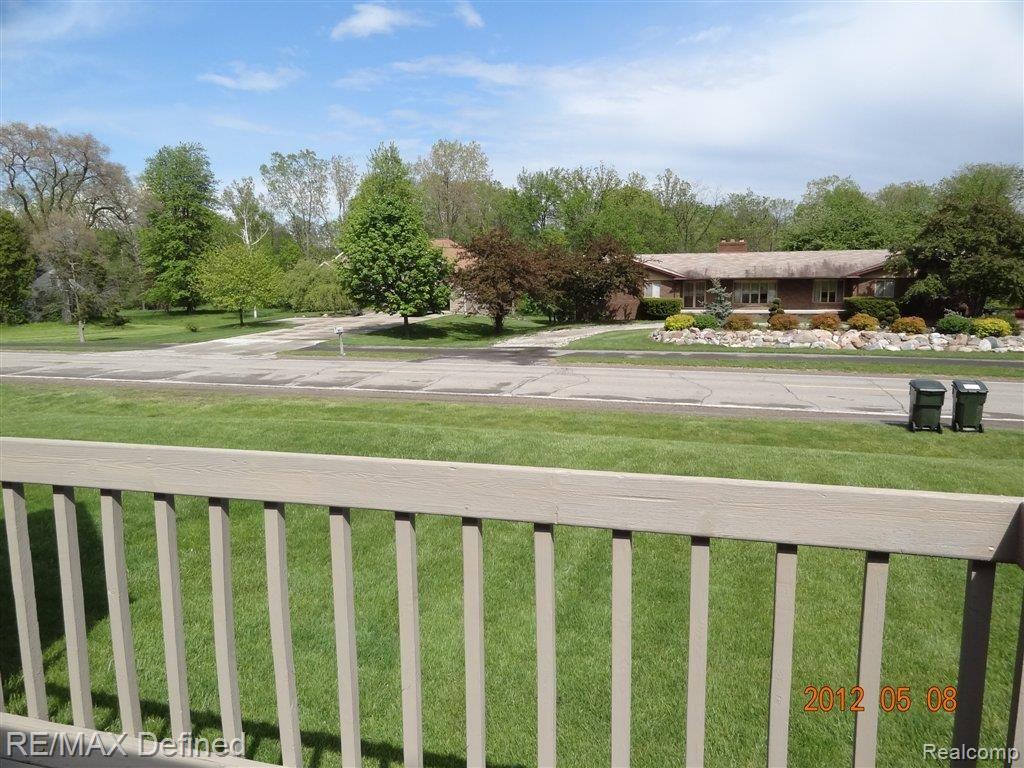 530 John R Road Rochester, MI 48307 - Photo 3 of 13 530JohnR 011.jpg