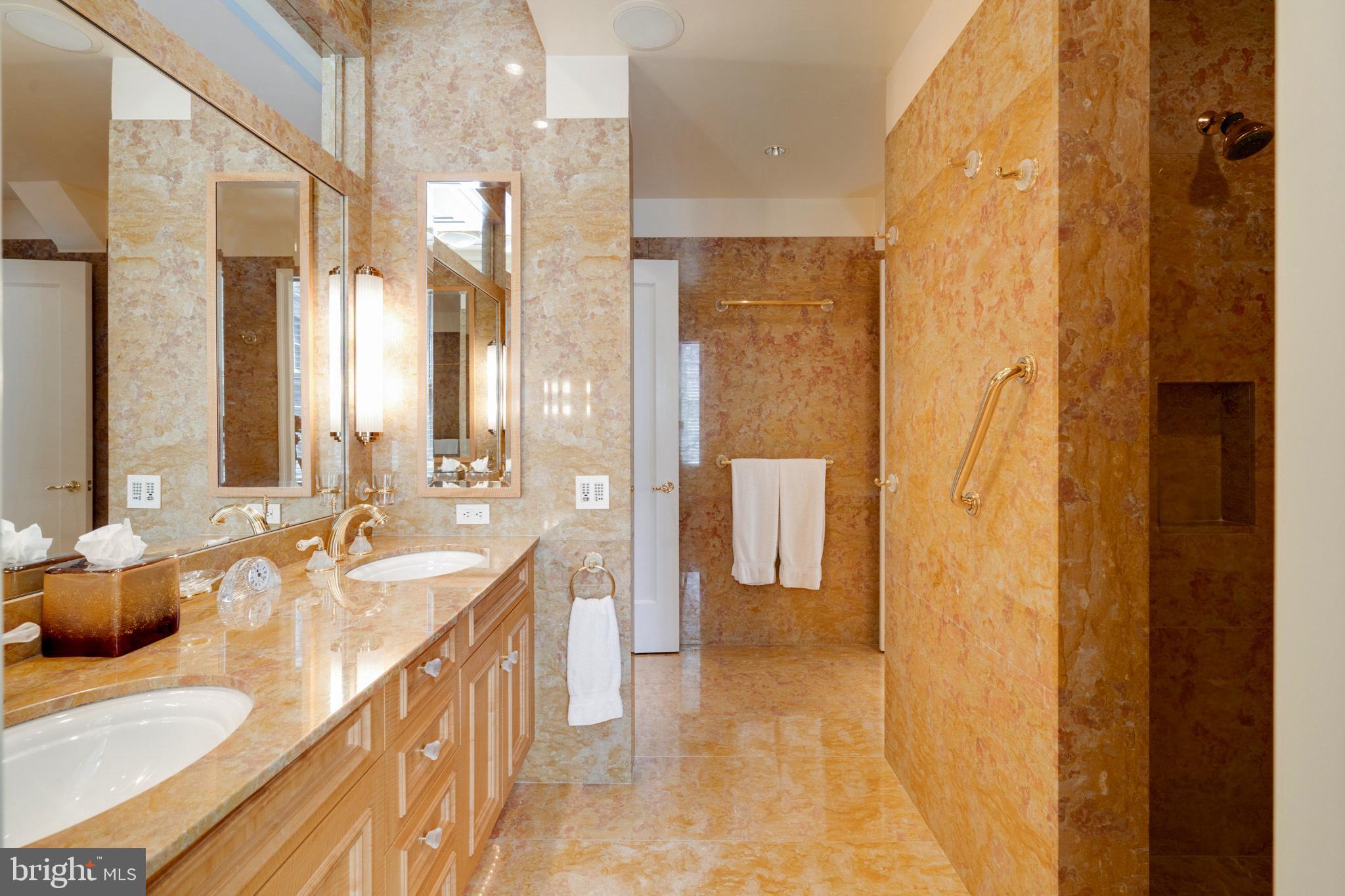 250 South 18th Street, Unit 601 Philadelphia, PA 19103 - Photo 16 of 52 Primary Bath