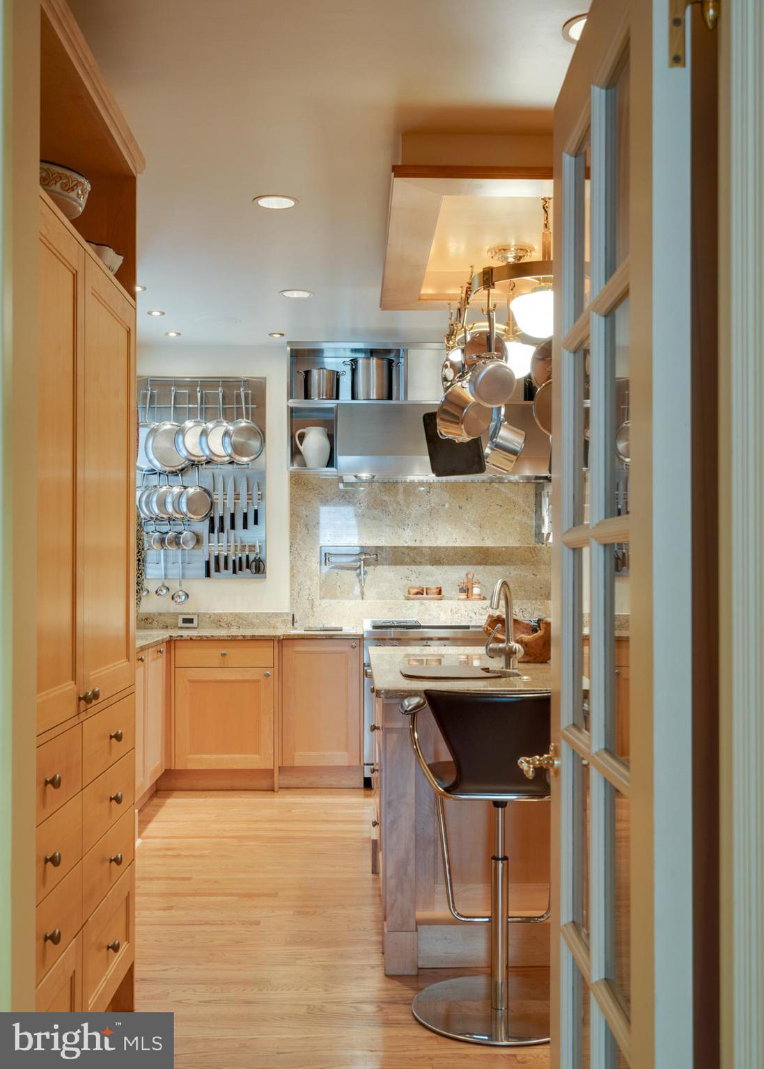 250 South 18th Street, Unit 601 Philadelphia, PA 19103 - Photo 21 of 52 Cook's Kitchen