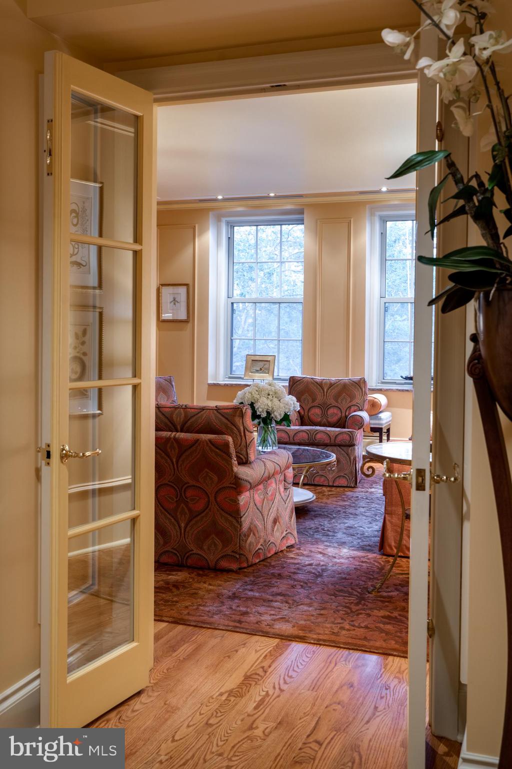 250 South 18th Street, Unit 601 Philadelphia, PA 19103 - Photo 5 of 52 Living Room with Tree-Top Views of Rittenhouse