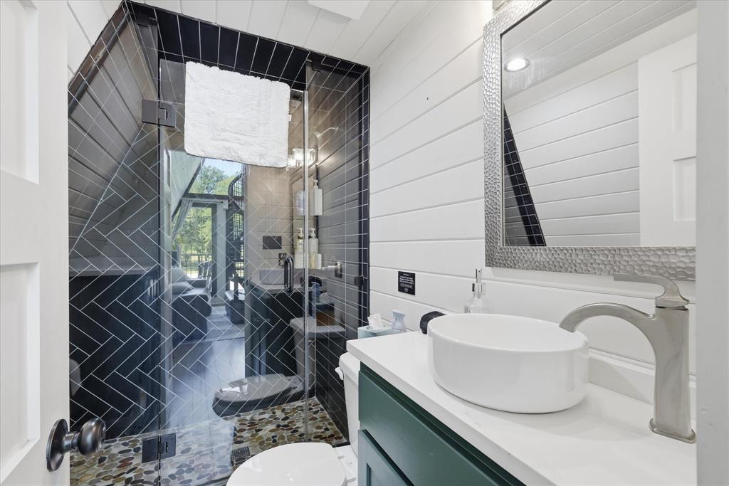 4920 Peden Road Fort Worth, TX 76179 - Photo 36 of 40 Full Size Bathroom
