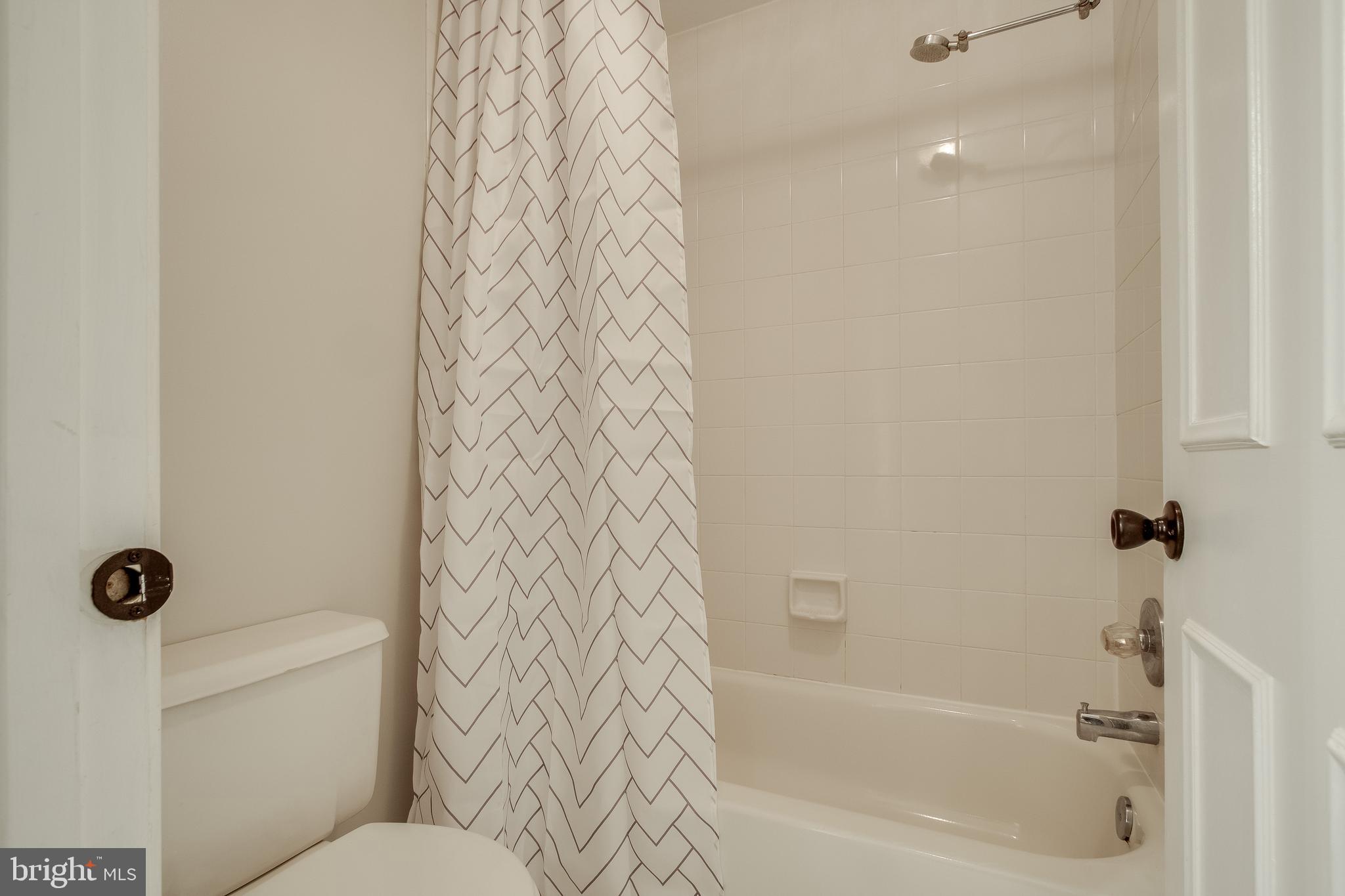 5929 Freds Oak Road Burke, VA 22015 - Photo 33 of 42 Gallery Image 33