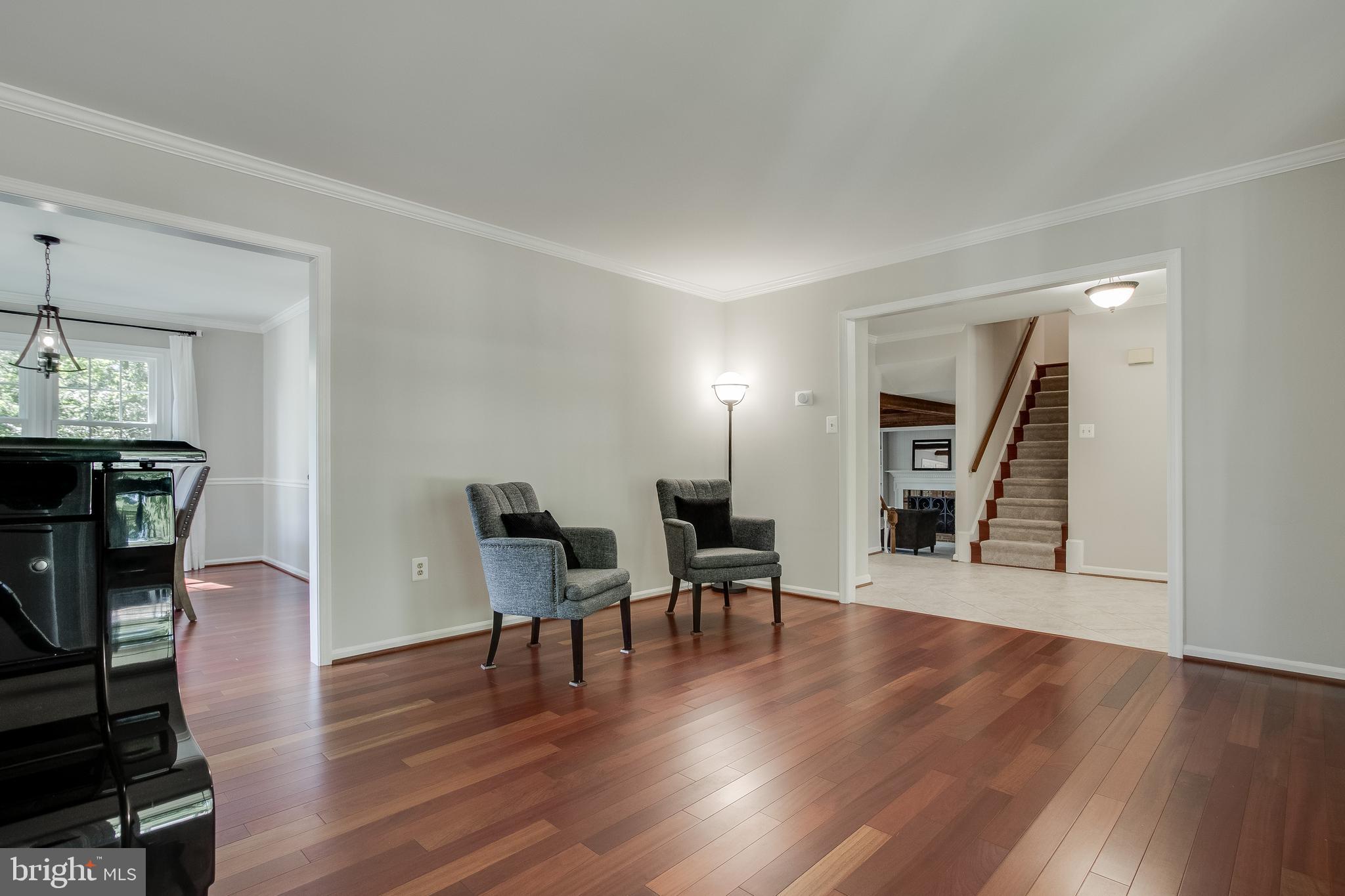 5929 Freds Oak Road Burke, VA 22015 - Photo 8 of 42 Gallery Image 8