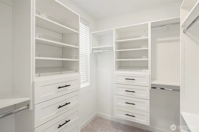 a view of walk in closet