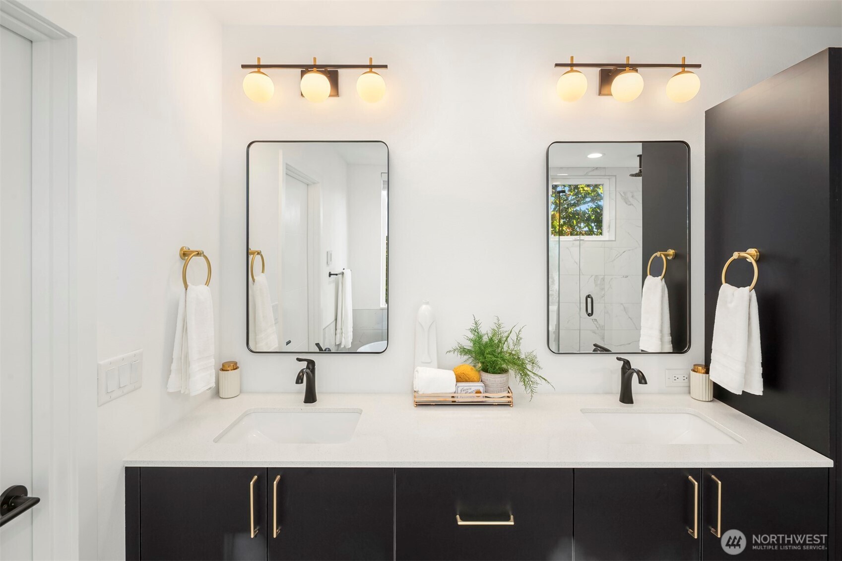 7717 Mary Avenue Northwest, Unit C Seattle, WA 98117 - Photo 22 of 38