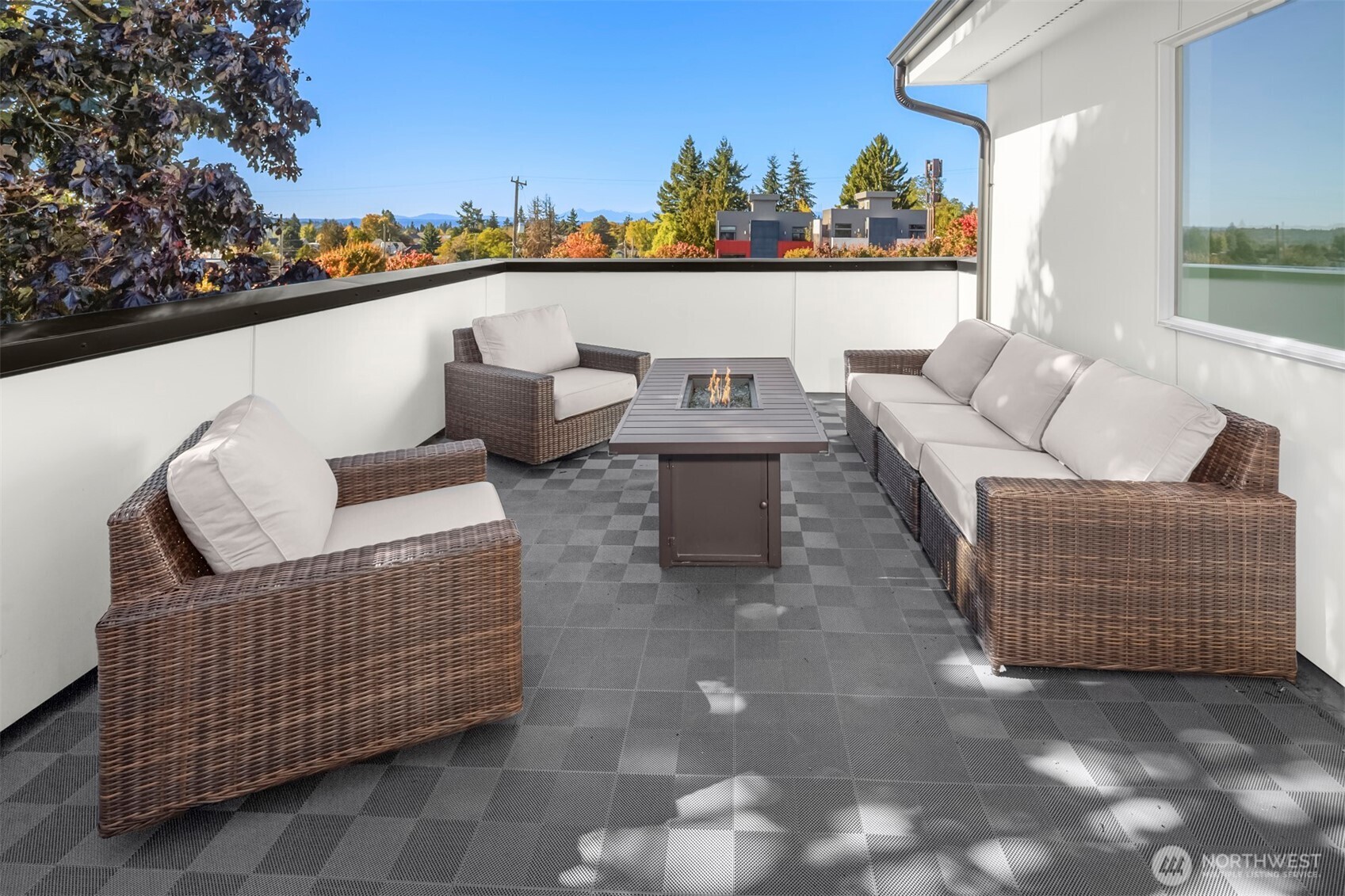 7717 Mary Avenue Northwest, Unit C Seattle, WA 98117 - Photo 24 of 38