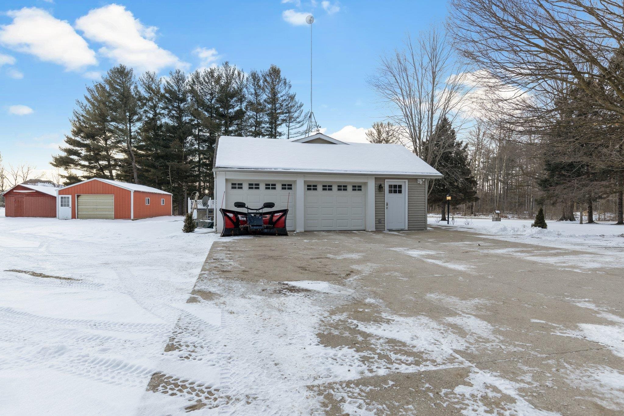 1014 East Van Buren Road Alma, MI 48801 - Photo 14 of 60 1896118-13.JPG