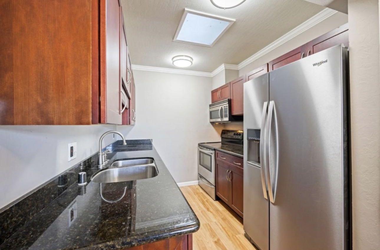 500 West Middlefield Road, Unit 98 Mountain View, CA 94043 - Photo 7 of 34