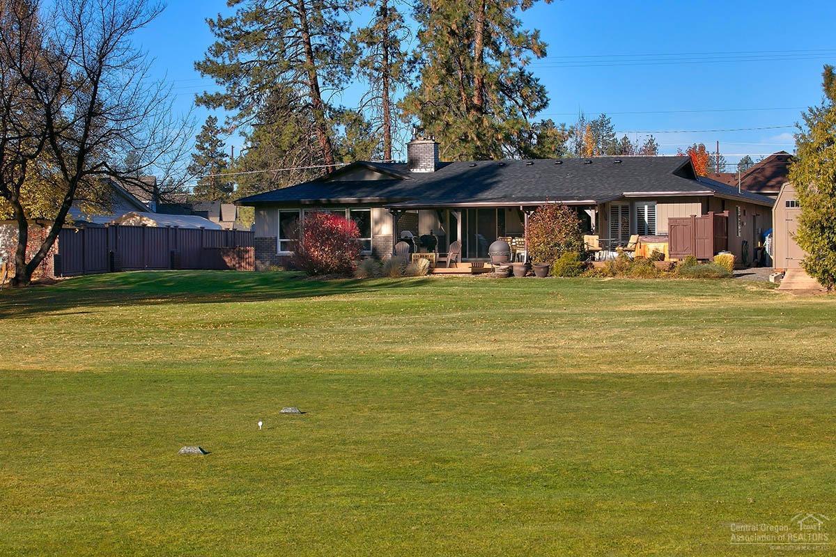 61062 Parrell Road Bend, OR 97702 - Photo 8 of 25 Another view of the back.
