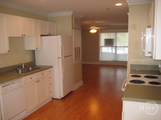 1035 South Barnett Shoals Road, Unit 912 Athens, GA 30605 - Photo 6 of 15 Gallery Image 6
