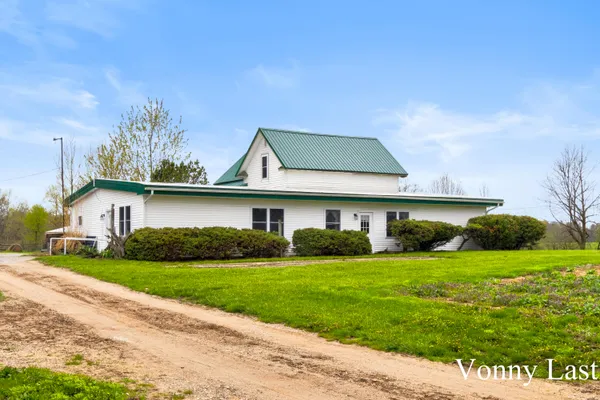 $539,000 | 950 West 40th Street, Fremont, MI 49412
