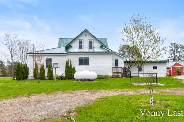 $539,000 | 950 West 40th Street, Fremont, MI 49412