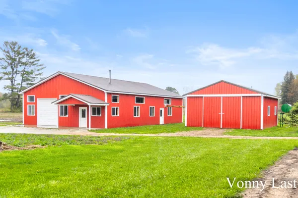 $539,000 | 950 West 40th Street, Fremont, MI 49412