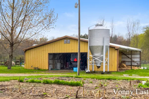 $539,000 | 950 West 40th Street, Fremont, MI 49412