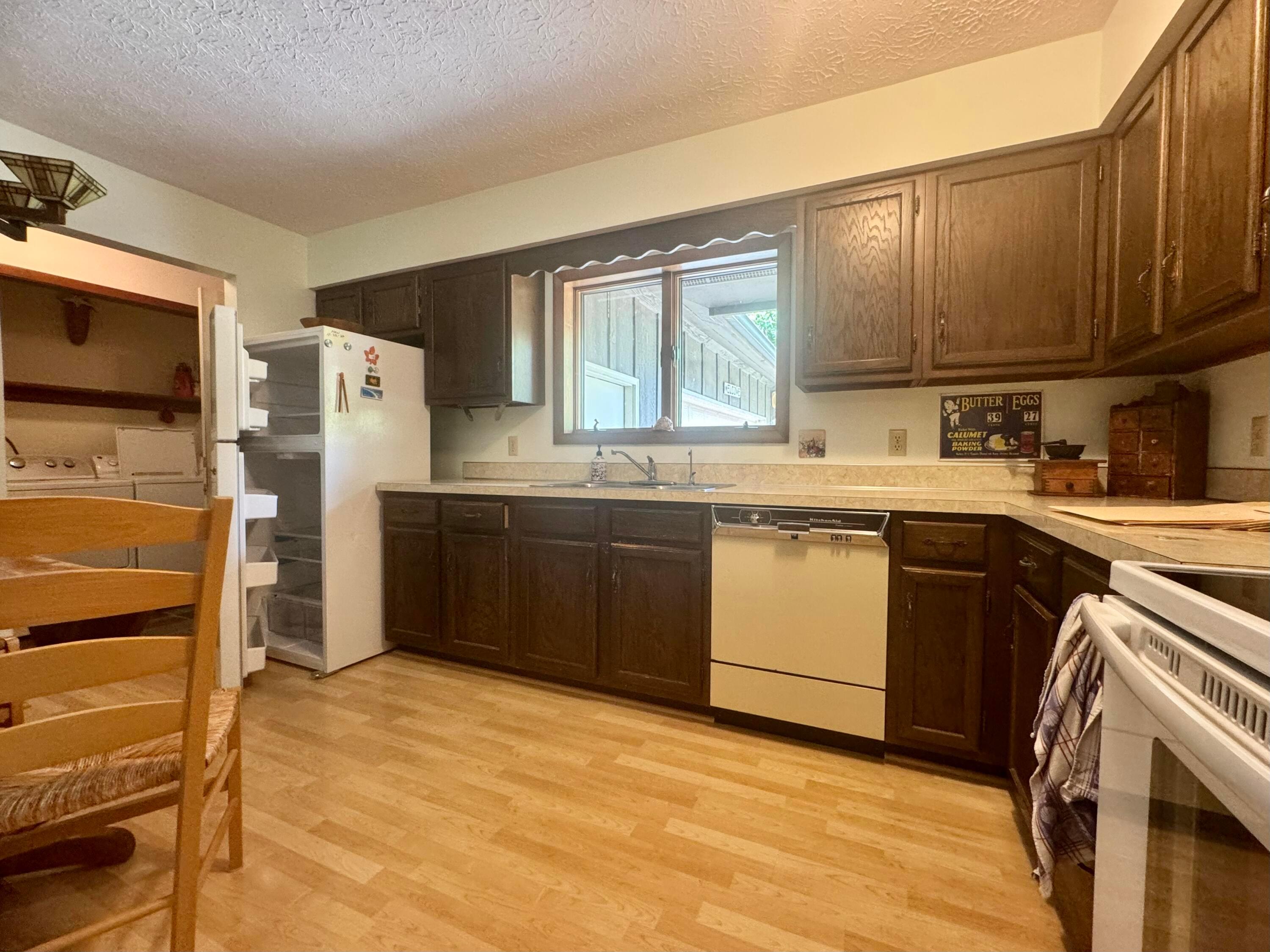 12120 Hartford Road Sunbury, OH 43074 - Photo 11 of 26 Kitchen