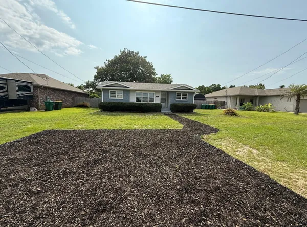 $1,870 | 114 Ridgewood Avenue, Mary Esther, FL 32569