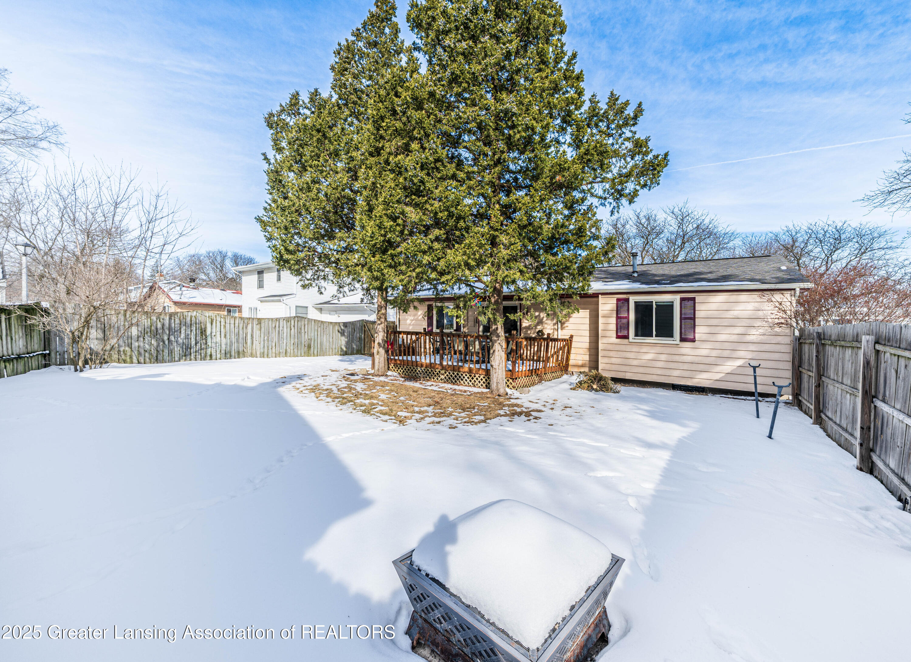 211 Raritan Road Lansing, MI 48911 - Photo 18 of 24 Backyard