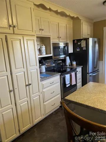 a view of a storage & utility room