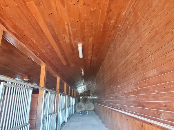 $925,000 | 537 Ryan Road, Friendsville, PA 18818