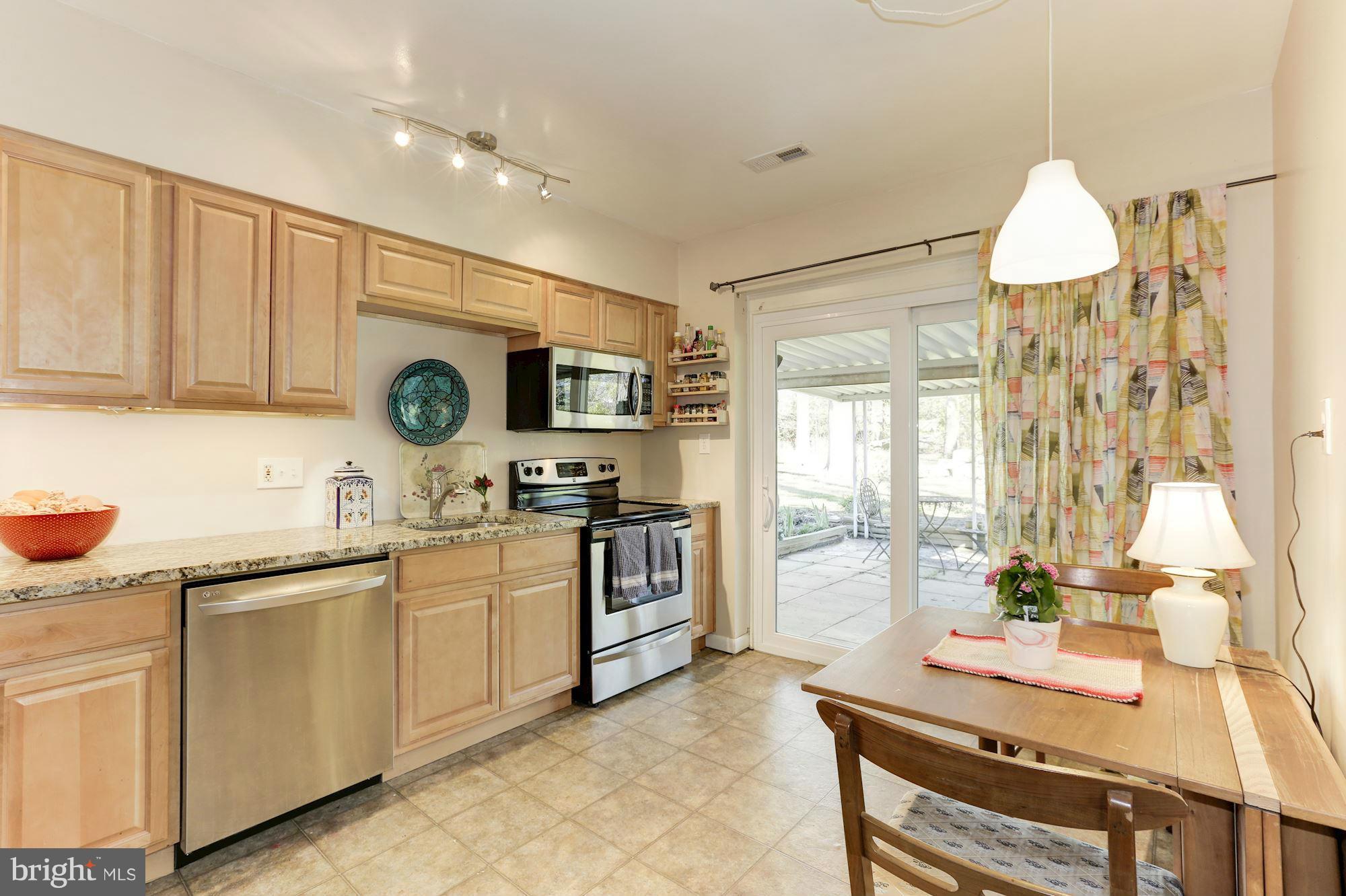 1306 Jefferson Road Fort Washington, MD 20744 - Photo 8 of 21 Eat-In Kitchen