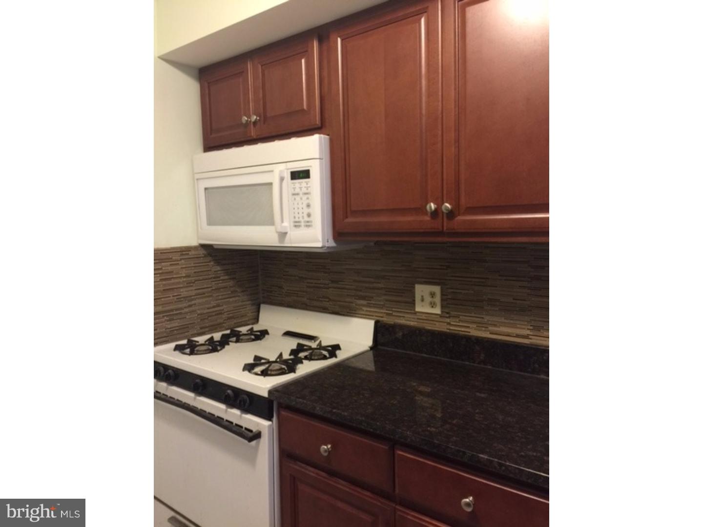 9431 Woodbridge Road Philadelphia, PA 19114 - Photo 4 of 8 Unit #1