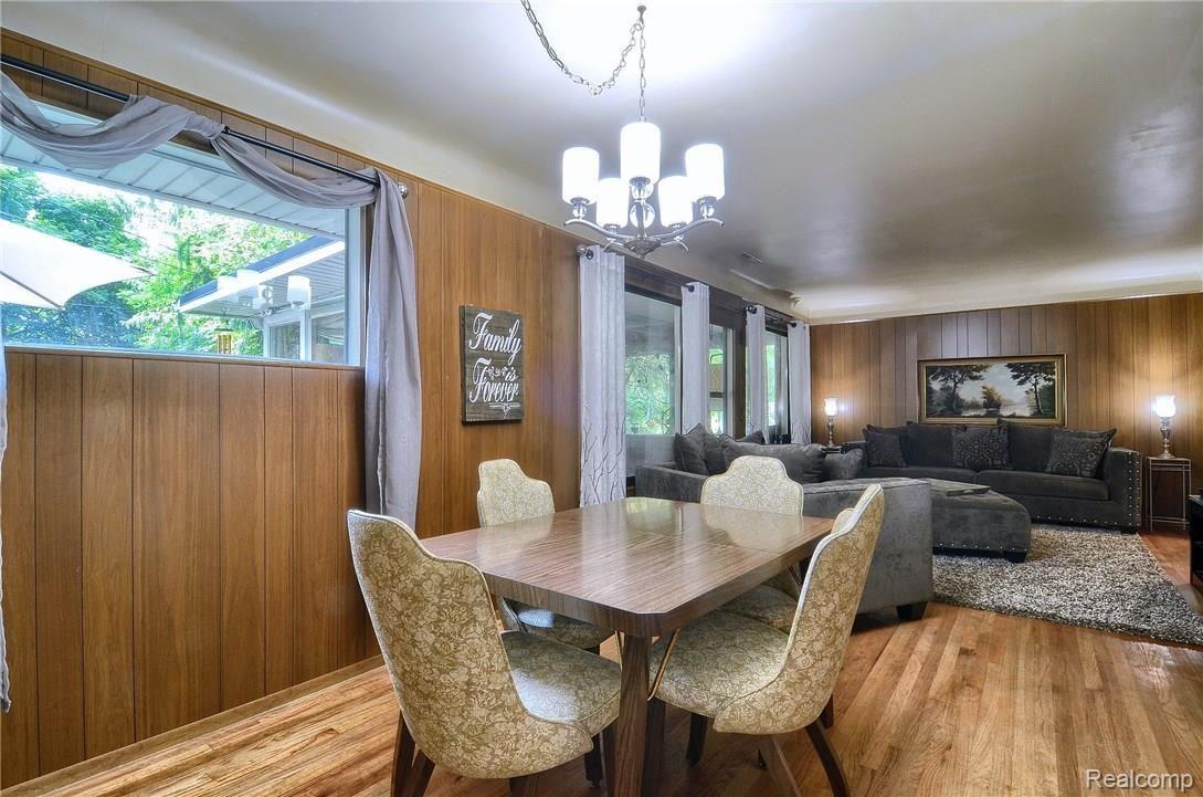 50 Barrington Road Bloomfield Hills, MI 48302 - Photo 7 of 30 Dining_Room_2nd_View.jpg