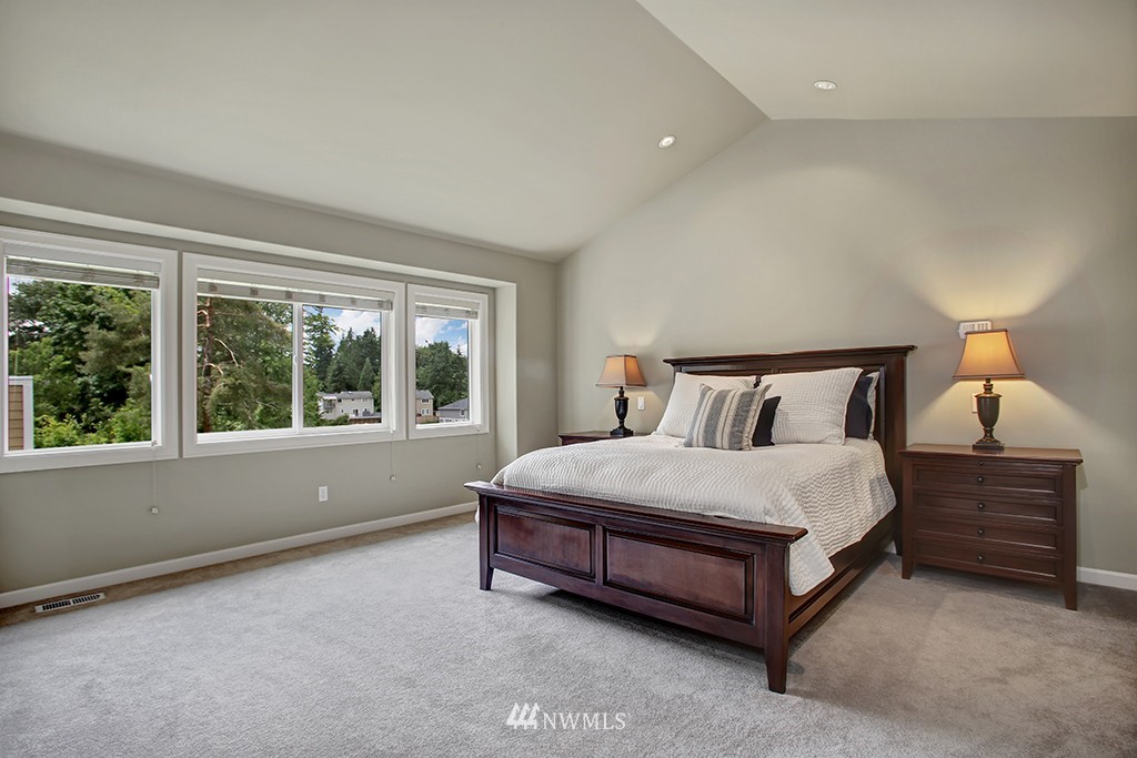 16307 Simonds Road Northeast Kenmore, WA 98028 - Photo 12 of 25