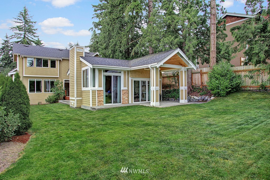 16307 Simonds Road Northeast Kenmore, WA 98028 - Photo 3 of 25