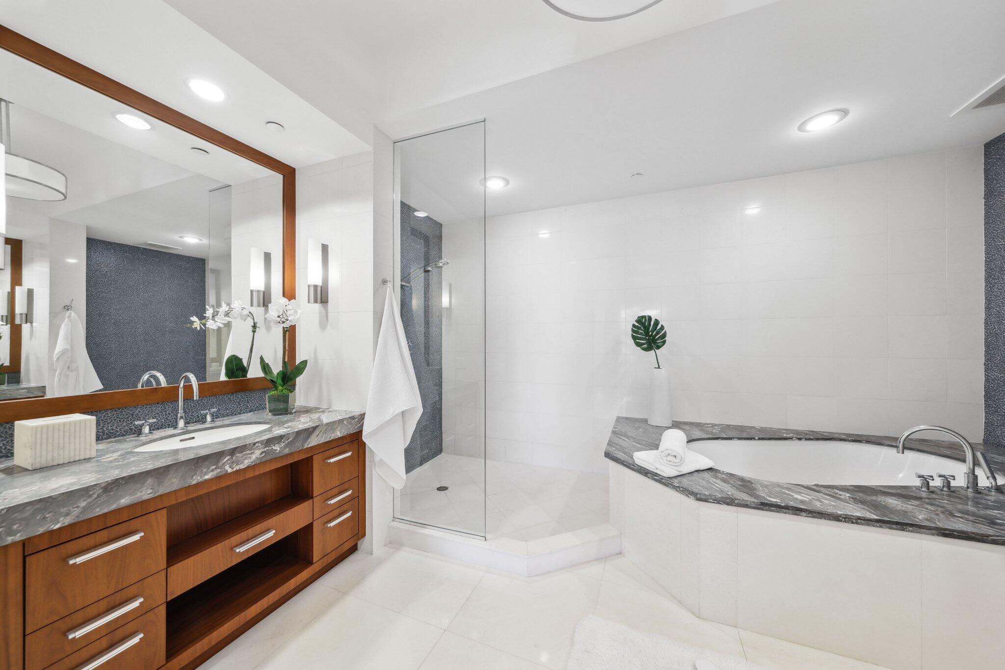 1000 South Ocean Boulevard, Unit 309 Boca Raton, FL 33432 - Photo 20 of 62 1000 South Ocean Boulevard - 60.jpg-SMAL