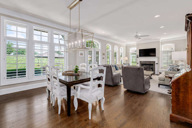 8 Willowcrest Drive Oak Brook, IL 60523 - Photo 14 of 37