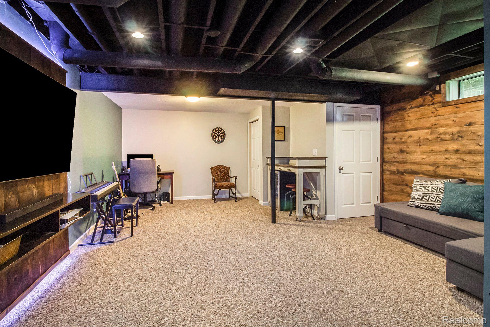 2371 Chestnut Bend Howell, MI 48855 - Photo 22 of 28 Gallery Image 22