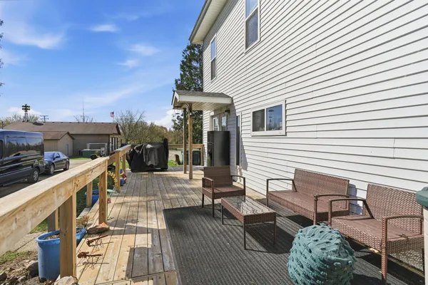 $249,999 | 9389 Foster Road, Fostoria, MI 48435