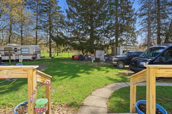 $249,999 | 9389 Foster Road, Fostoria, MI 48435