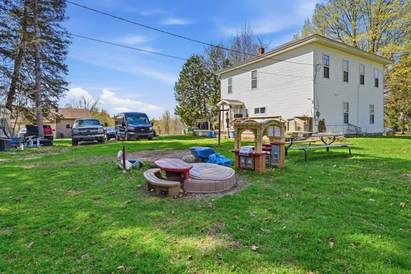 $249,999 | 9389 Foster Road, Fostoria, MI 48435