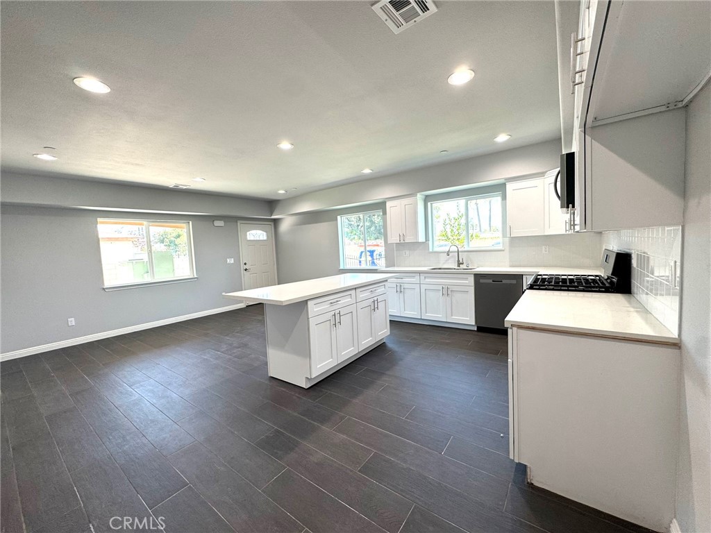 15616 Amar Road, Unit A La Puente, CA 91744 - Photo 2 of 16
