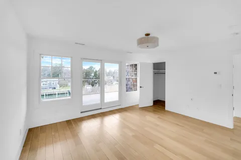 $649,000 | 68 Foster Avenue, Unit 4, Hampton Bays, NY 11946