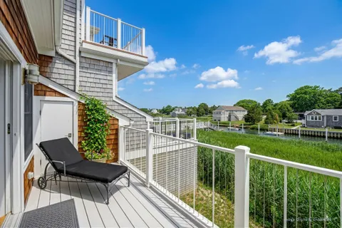 $649,000 | 68 Foster Avenue, Unit 4, Hampton Bays, NY 11946