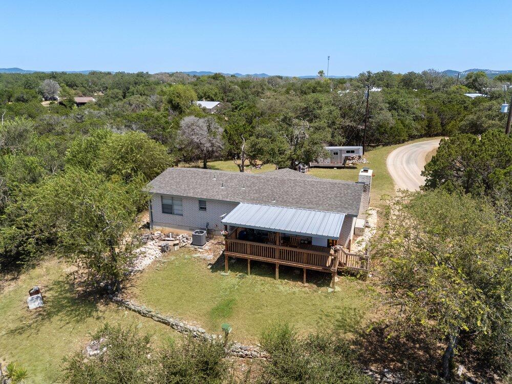731 Mountain View Road Pipe Creek, TX 78063 - Photo 28 of 36 Gallery Image 28