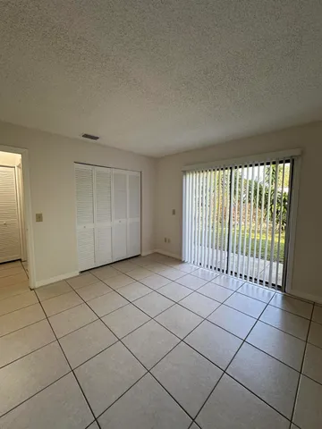 $1,400 | 948 Louisiana Avenue, Sebastian, FL 32958