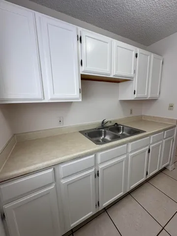 $1,400 | 948 Louisiana Avenue, Sebastian, FL 32958