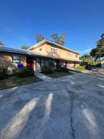 $1,400 | 948 Louisiana Avenue, Sebastian, FL 32958