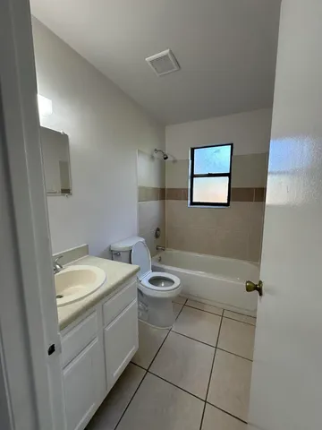 $1,400 | 948 Louisiana Avenue, Sebastian, FL 32958