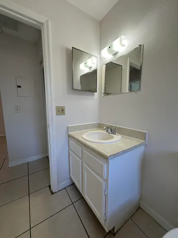 $1,400 | 948 Louisiana Avenue, Sebastian, FL 32958