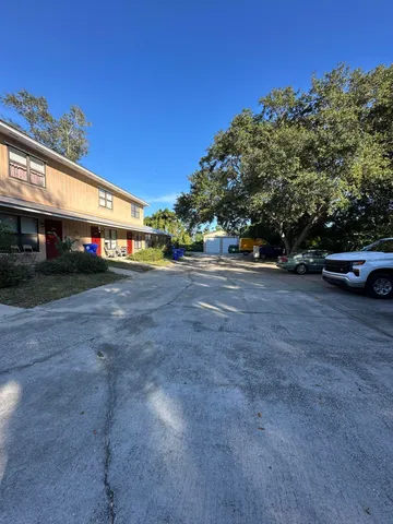 $1,400 | 948 Louisiana Avenue, Sebastian, FL 32958