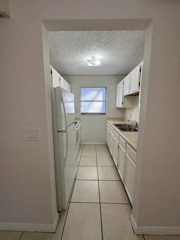 $1,400 | 948 Louisiana Avenue, Sebastian, FL 32958