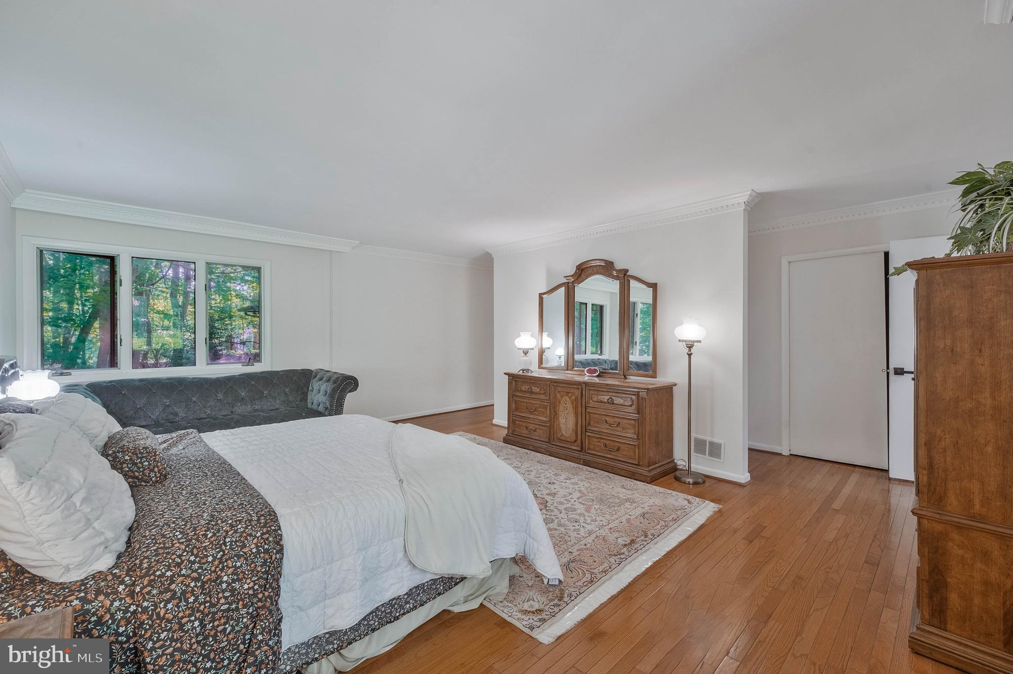 2026 Hunter Mill Road Vienna, VA 22181 - Photo 21 of 35