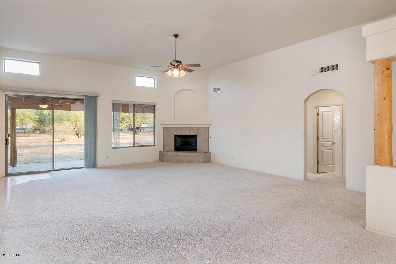 611 West Restin Road Phoenix, AZ 85086 - Photo 11 of 48 611 W Restin Rd - MLS-14